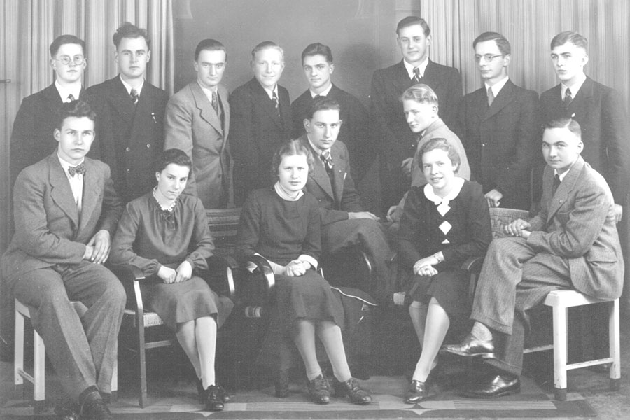 Alte schwarz-weiß Fotografie einer Schulklasse des Fürstenberg Gymnasiums