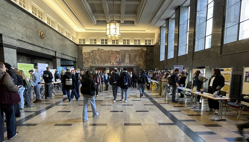 Aula der Uni Freiburg beim Studieninfotag 2025