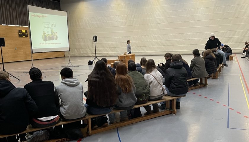 Infoveranstaltung der Uni Freiburg beim Studieninfotag 2025