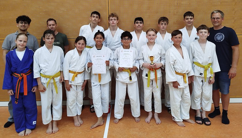 Gruppenfoto der FG-Judoka beim RP-Finale 2026 in Freiburg