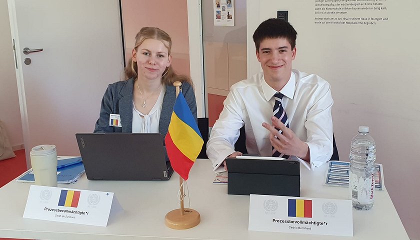 Sarah und Cedric als MUNBW-Mitglieder von Rumänien