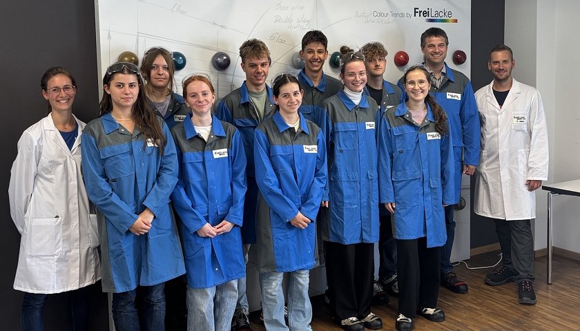 Gruppenbild Fachexkursion Chemie nach Döggingen