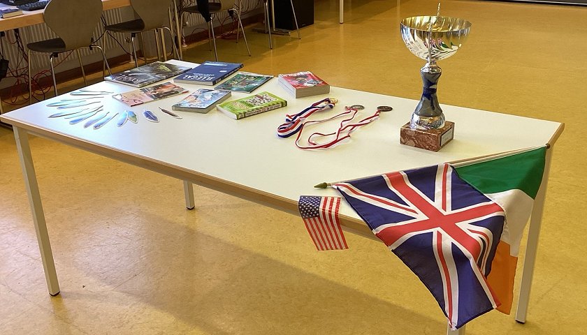 Reading Aloud Competition 2026: Die Preise liegen auf dem Tisch