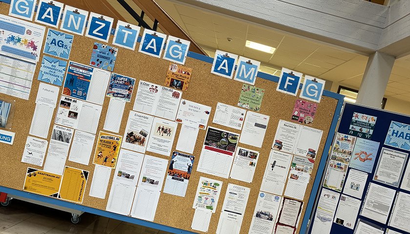 AG-Stellwand in der Aula